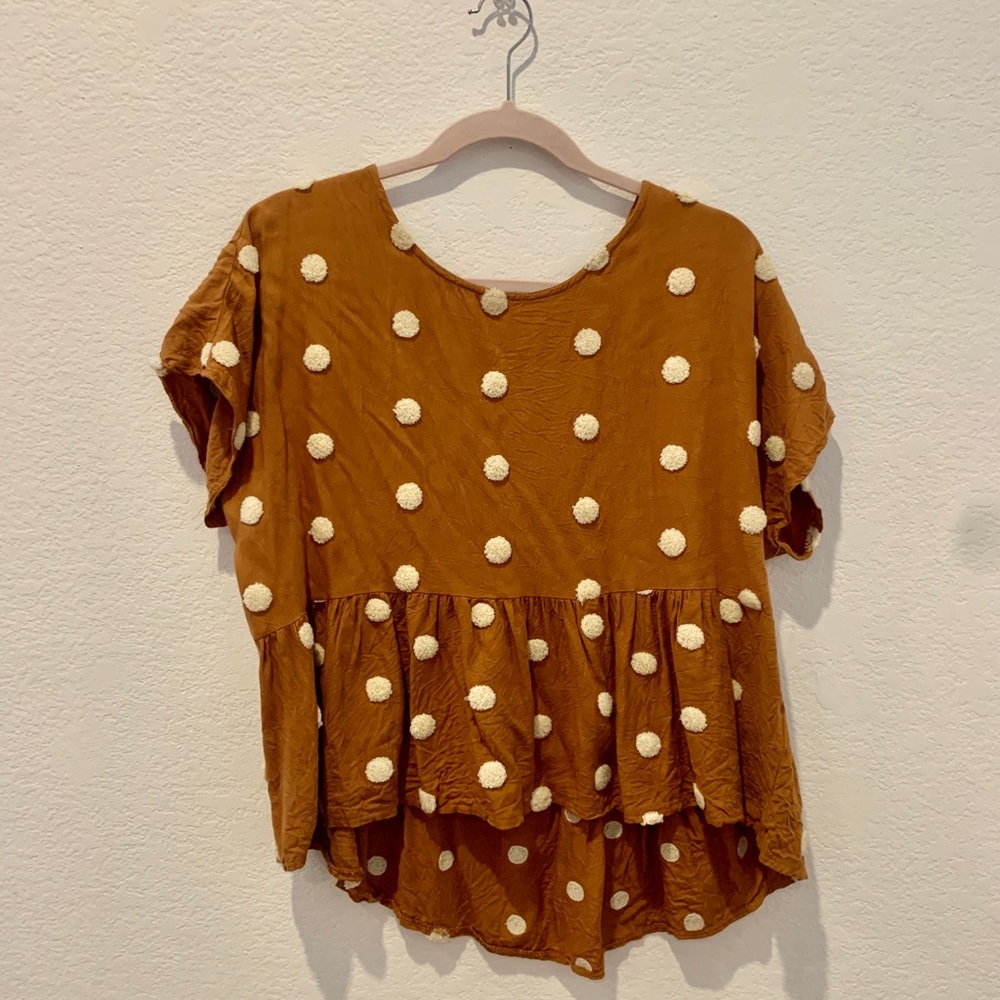 Blu Pepper burnt Orange and cream polka dotted flowy blouse.